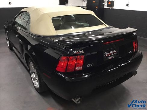 Used 2004 Ford Mustang GT image 18