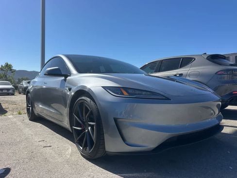Used 2024 Tesla Model 3 Performance image 2