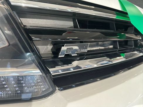 Used 2021 Volkswagen Tiguan SE R-Line AWD/4WD image 32