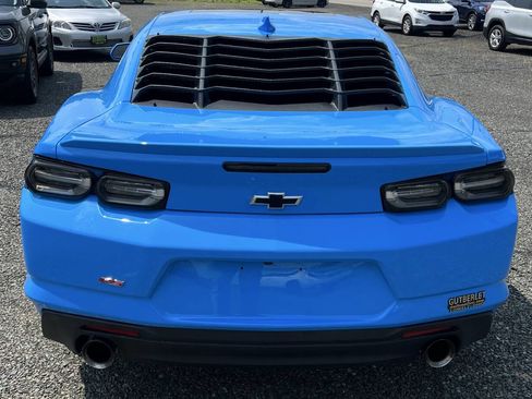 Used 2022 Chevrolet Camaro LT w/ RS Package image 11