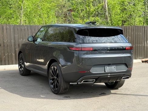 New 2026 Land Rover Range Rover Sport SE image 3