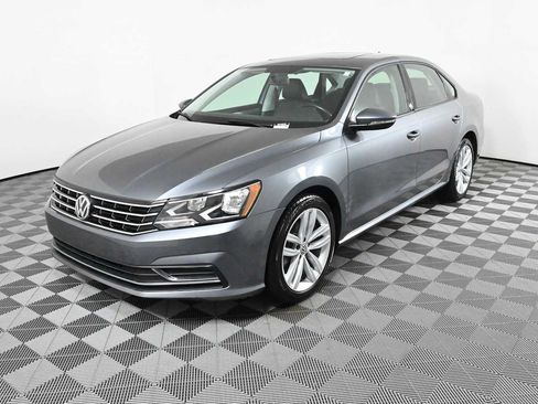 Used 2019 Volkswagen Passat 2.0T Wolfsburg FWD image 2