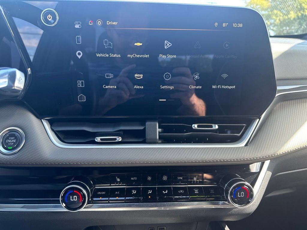 Used 2025 Chevrolet Equinox LT w/ Convenience Package II AWD/4WD image 32