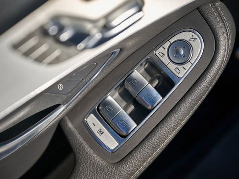 Used 2019 Mercedes-Benz C 300 C 300 Sedan 4D image 16