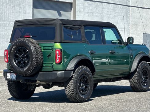 Used 2023 Ford Bronco Wildtrak image 4