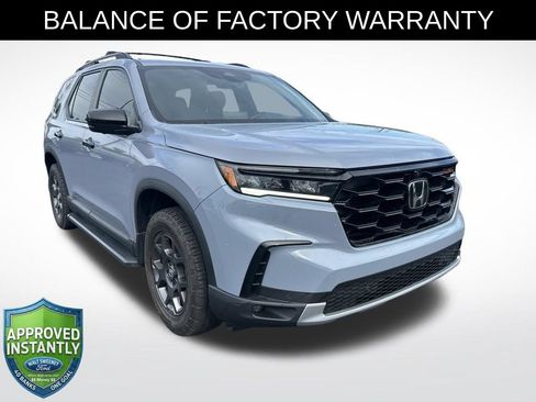 Used 2024 Honda Pilot TrailSport image 1