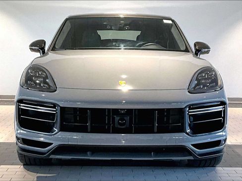 Used 2022 Porsche Cayenne Turbo GT AWD/4WD image 13