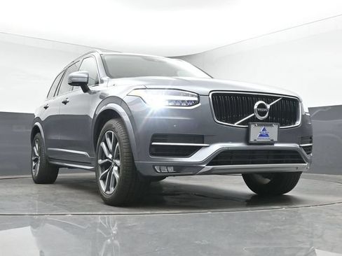 Used 2019 Volvo XC90 T5 Momentum w/ Multimedia Package FWD image 11