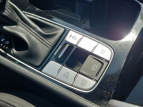 Used 2025 Hyundai Tucson SEL FWD image 17