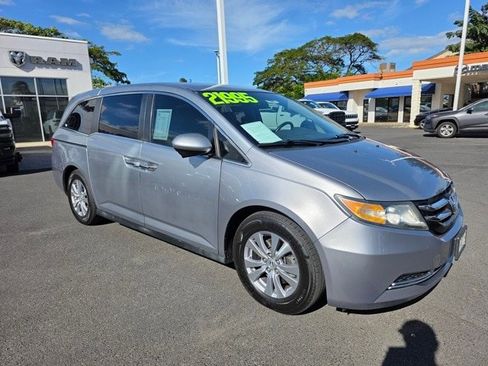 Used 2017 Honda Odyssey SE image 1