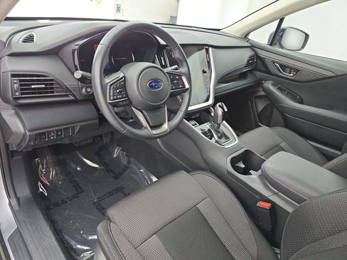Used 2025 Subaru Outback Premium w/ Popular Package #1A image 16