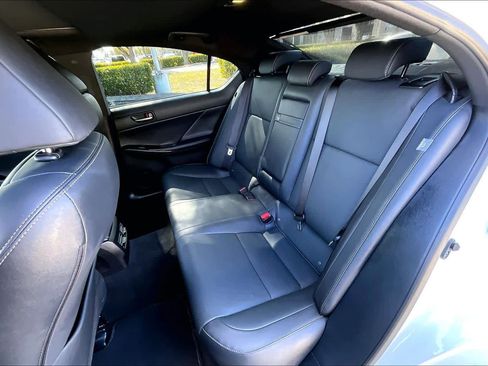 Used 2025 Lexus IS 300 w/ Premium Package RWD image 21