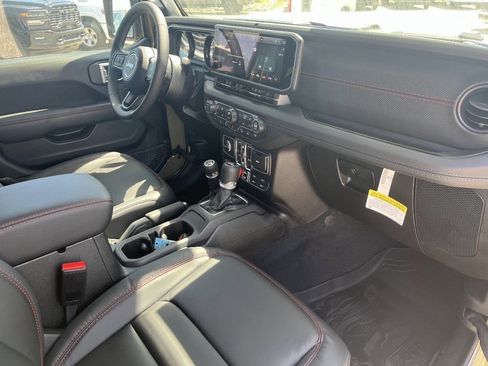 New 2026 Jeep Wrangler Unlimited Rubicon image 30