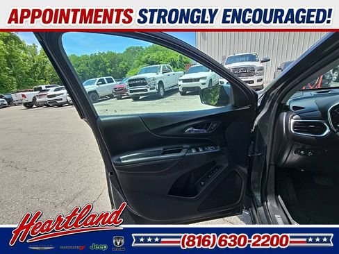 Used 2018 Chevrolet Equinox Premier AWD/4WD image 19