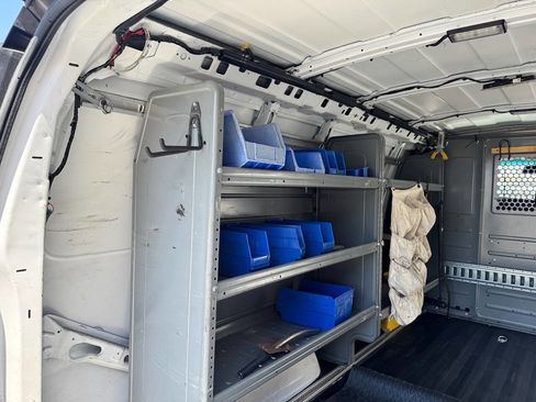 Used 2015 Chevrolet Express 2500 RWD image 33