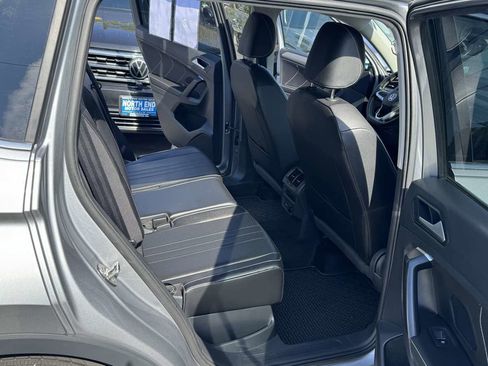 Used 2024 Volkswagen Tiguan SE image 25