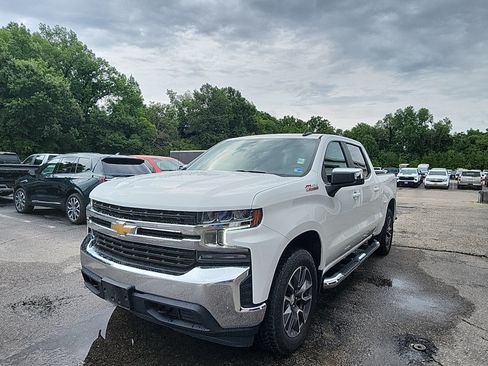 Used 2021 Chevrolet Silverado 1500 LT w/ Z71 Off-Road Package AWD/4WD image 1