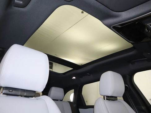 New 2026 Land Rover Range Rover Velar S image 20