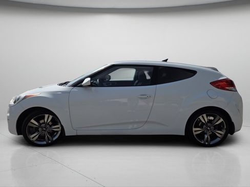 Used 2013 Hyundai Veloster w/ Tech Pkg FWD image 16