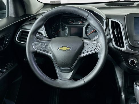 Used 2018 Chevrolet Equinox LT image 18