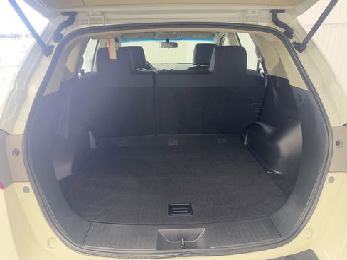 Used 2011 Nissan Rogue S image 13