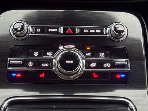 Used 2022 Lincoln Nautilus AWD w/ Premium Package image 23