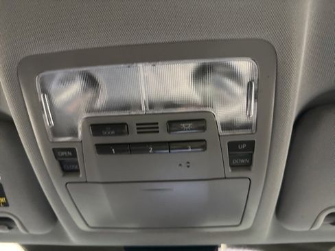 Used 2019 Toyota Highlander XLE image 40