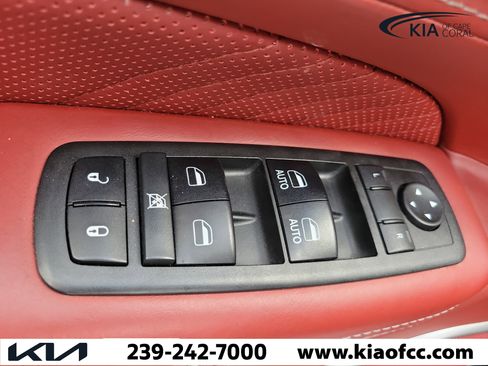 Used 2018 Jeep Grand Cherokee Trackhawk AWD/4WD image 16
