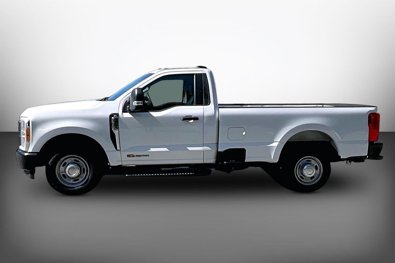 Used 2023 Ford F250 XL RWD image 5