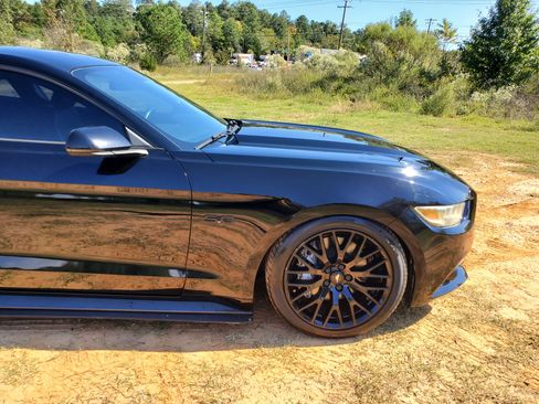 Used 2017 Ford Mustang GT Premium w/ Equipment Group 401A image 14