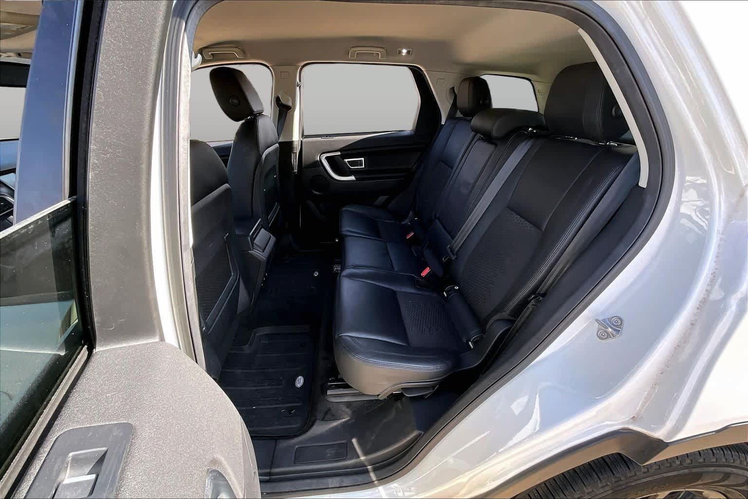Used 2018 Land Rover Discovery Sport SE AWD/4WD image 18