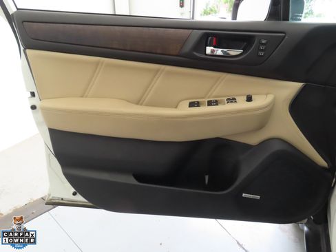 Used 2019 Subaru Outback 3.6R Limited AWD/4WD image 9