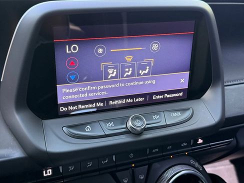 Used 2021 Chevrolet Camaro LT w/ Technology Package RWD image 25