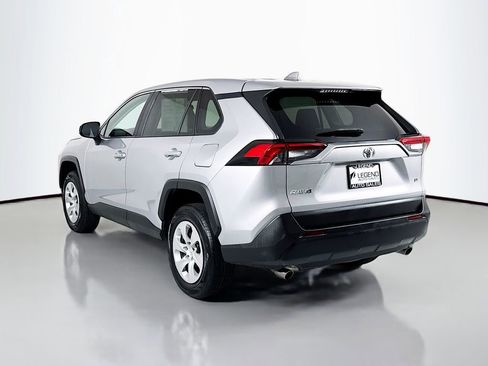 Used 2022 Toyota RAV4 LE FWD image 4