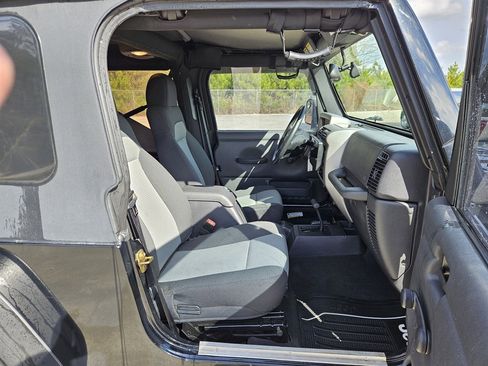 Used 2006 Jeep Wrangler Unlimited image 8