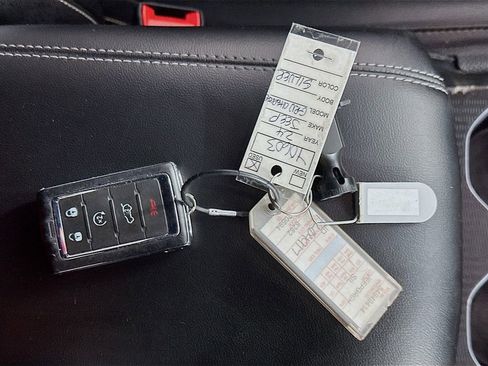 Used 2024 Jeep Grand Cherokee Limited AWD/4WD image 36