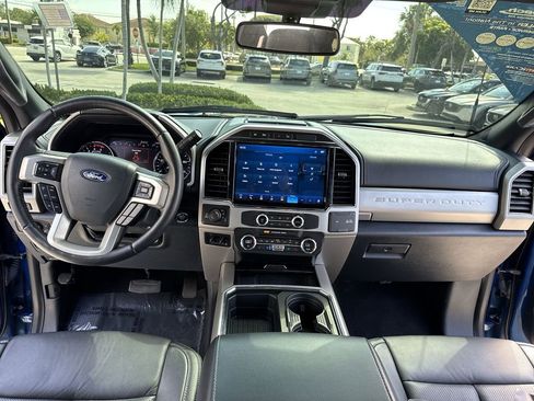 Used 2022 Ford F250 Lariat w/ Black Appearance Package AWD/4WD image 36