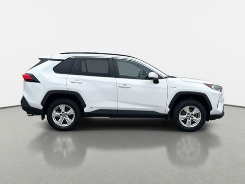 Used 2021 Toyota RAV4 XLE image 4