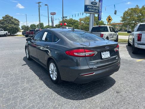 Certified 2020 Ford Fusion SE FWD image 5