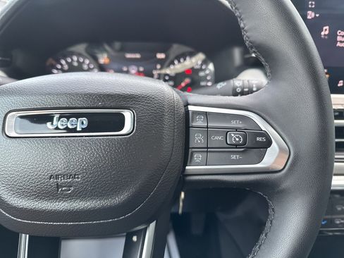 Used 2024 Jeep Compass Limited image 36