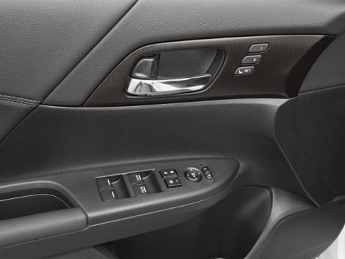 Used 2014 Honda Accord EX-L image 19