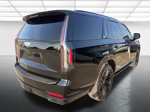 Used 2022 Cadillac Escalade Sport Platinum w/ LPO, ONYX Package AWD/4WD image 2