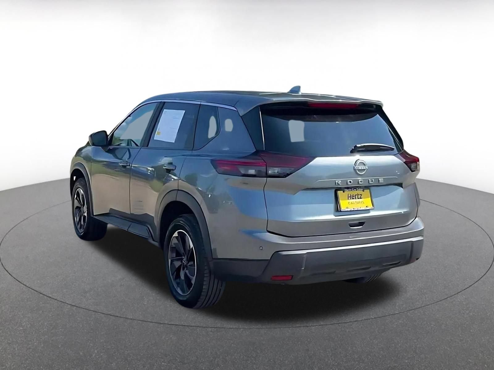 Used 2025 Nissan Rogue SV FWD image 10