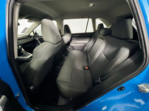 Used 2019 Toyota RAV4 LE image 28