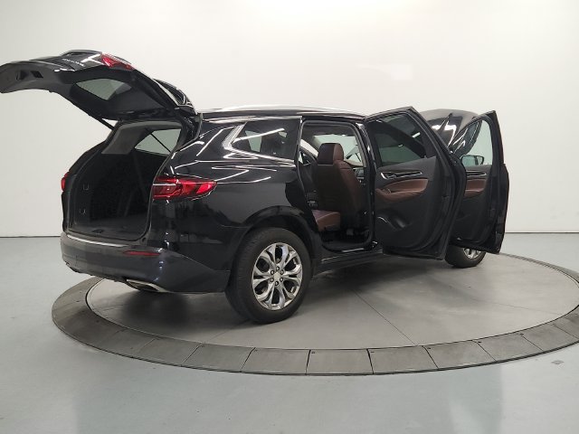Used 2018 Buick Enclave Avenir w/ Avenir Technology Package FWD image 13