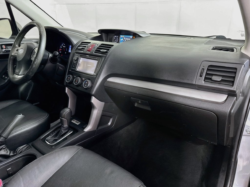 Used 2015 Subaru Forester 2.5i Touring w/ Eyesight & Navigation System AWD/4WD image 36