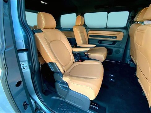 New 2025 Volkswagen ID. Buzz Pro S Plus RWD image 10