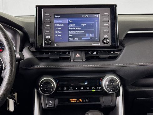 Used 2022 Toyota RAV4 LE image 14