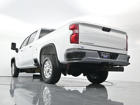 Used 2023 Chevrolet Silverado 2500 LT AWD/4WD image 49