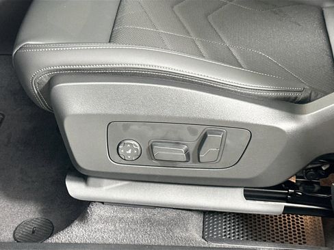 Certified 2025 BMW X1 xDrive28i w/ Premium Package image 14